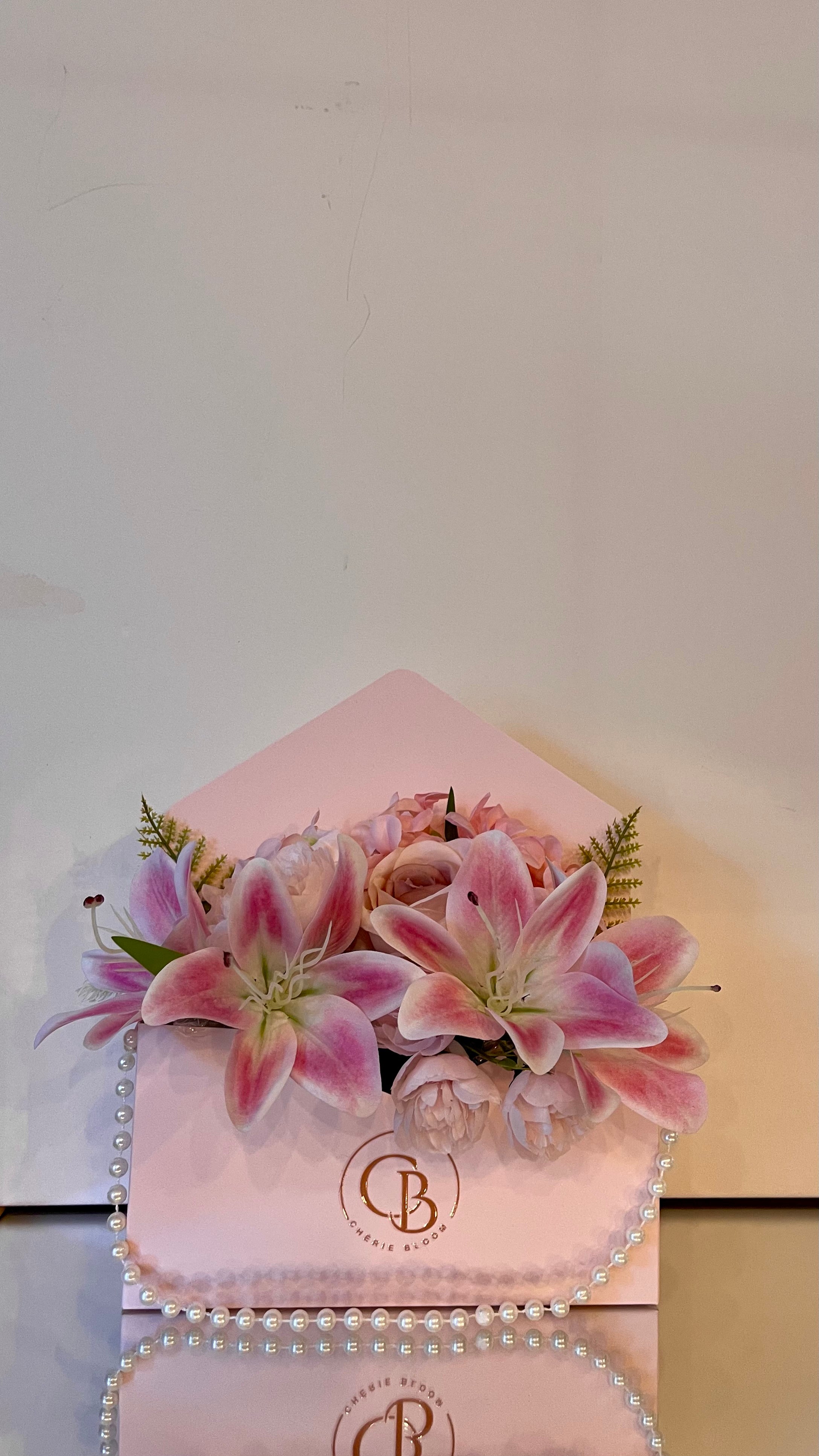 Pearl Bloom Bag Lily | Blumentasche aus Kunstblumen | Chérie Bloom