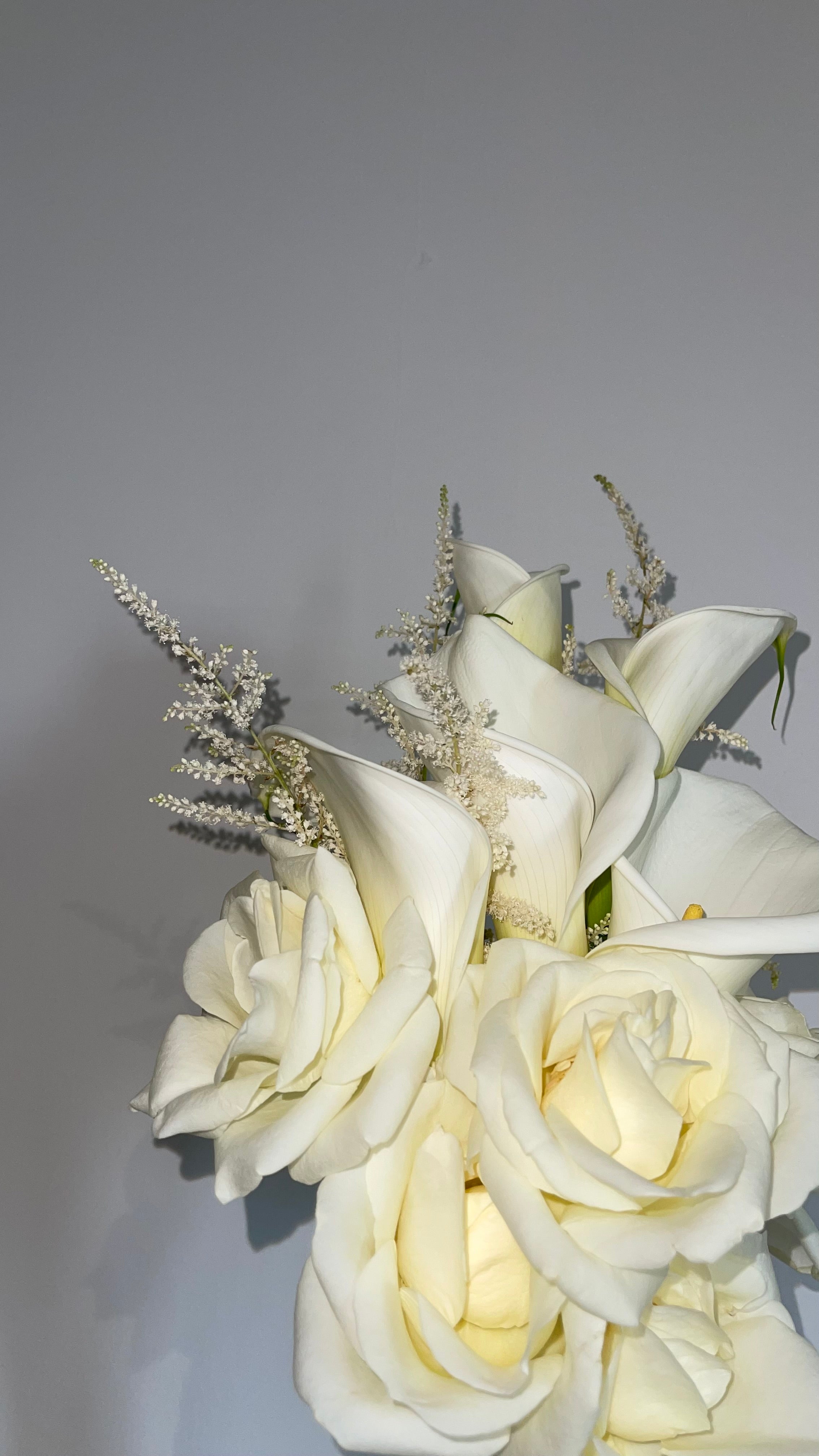 Brautstrauß mit Calla & Rosen – Eleganter Hochzeitsstrauß | Chérie Bloom