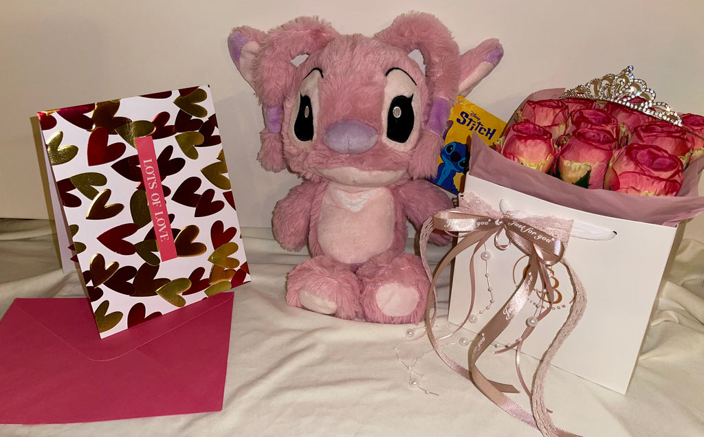 Royal Angel Deluxe Set | Ewige Rosen, Krone , Geschenkkarte & Disney Stitch Plüschtier in Rosé | Chérie Bloom