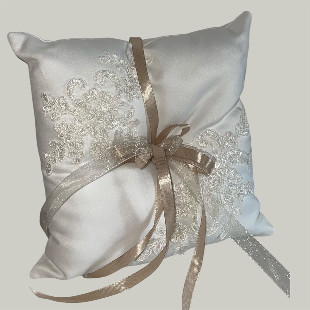 Handgemachtes Ringkissen in mehreren Farben | Chérie Bloom